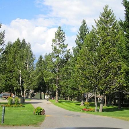 Akiskinook At Windermere Lake - Private Beach Access - New Pool And Hot Tub Now Open! Инвермир Экстерьер фото